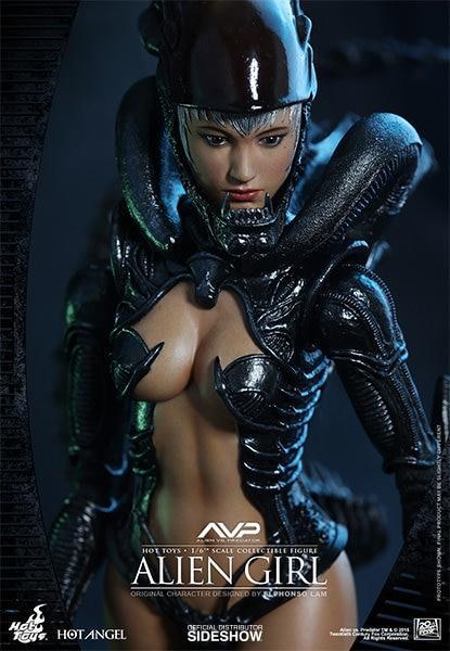 Hot Toys Alien Girl Sixth Scale Figure