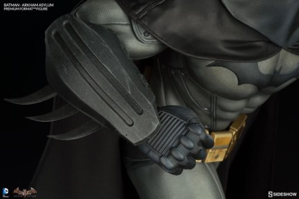 Sideshow Collectibles Arkham Asylum Batman Premium Format Figure - Thumbnail