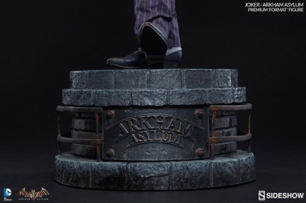 Sideshow Collectibles Arkham Asylum Joker Premium Format Figure - Thumbnail