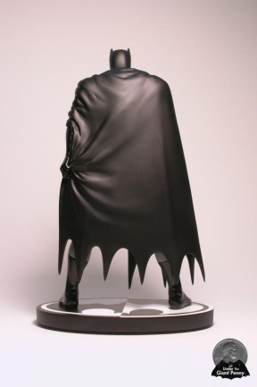 Dc Collectibles Batman Black & White Dave Mazzucchelli 2nd Edition Statue - Thumbnail