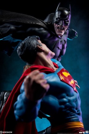 Sideshow Collectibles - Sideshow Collectibles Batman Vs. Superman Diorama