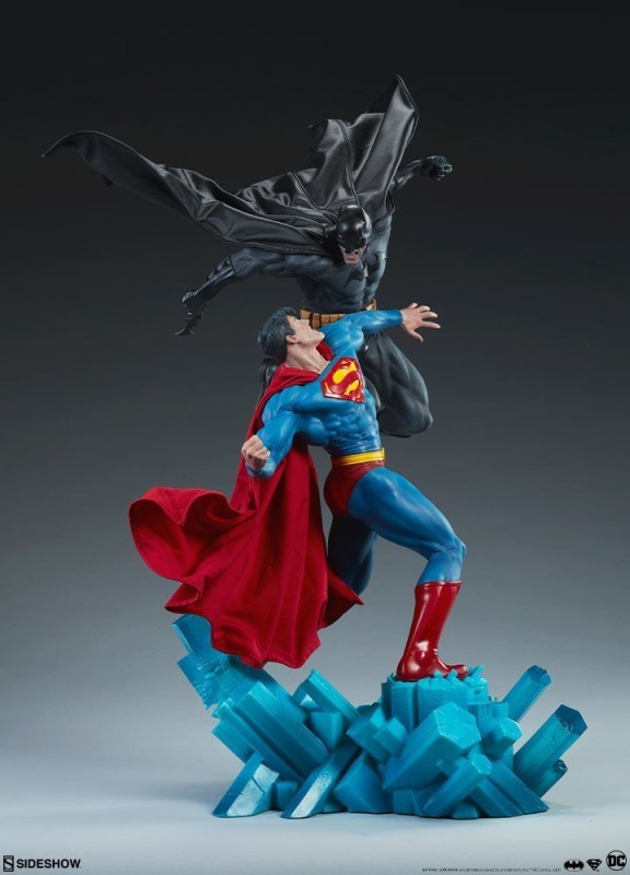 Sideshow Collectibles Batman Vs. Superman Diorama