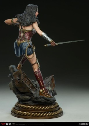 Sideshow Collectibles Wonder Woman Premium Format Figure (Batman V Superman) - Thumbnail