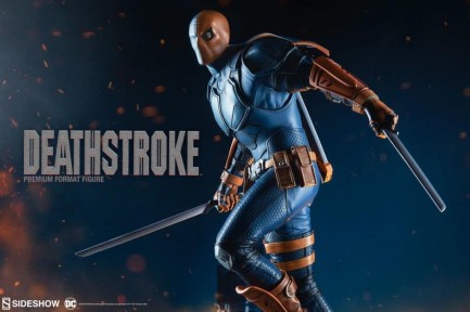 Sideshow Collectibles Deathstroke Premium Format Figure - Thumbnail