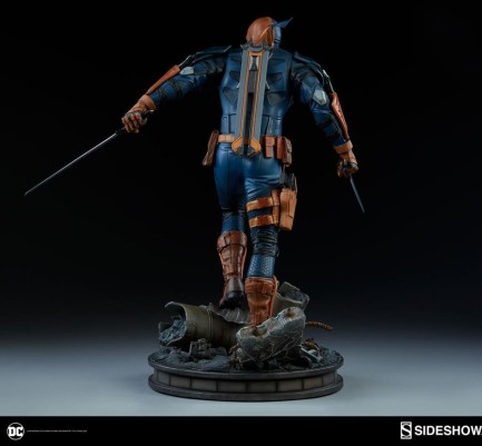 Sideshow Collectibles Deathstroke Premium Format Figure - Thumbnail