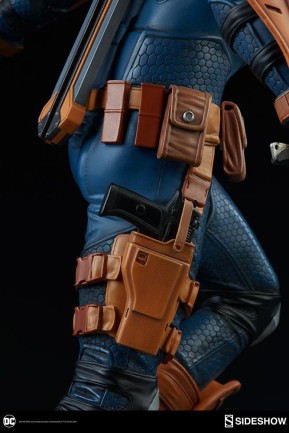 Sideshow Collectibles Deathstroke Premium Format Figure - Thumbnail