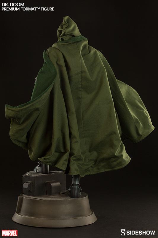 Sideshow Collectibles Dr. Doom Exclusive Premium Format Figure