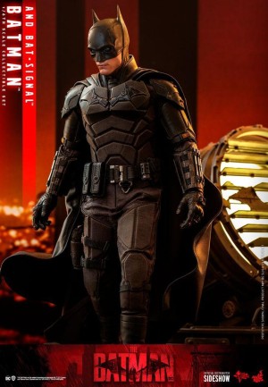 Hot Toys Batman and Bat-Signal Sixth Scale Figure Collectible Set 910596 MMS641 DC Comics / The Batman 2022 - Thumbnail