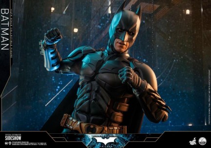 Hot Toys Batman Quarter Scale Figure - 909764 - DC Comics / The Dark Knight Trilogy - QS19 - Thumbnail