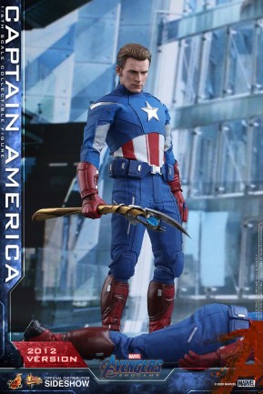 Hot Toys Captain America (2012 Version) Endgame Sixth Scale Figure 904929 - Thumbnail