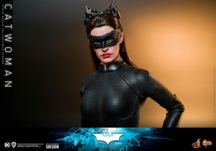 Hot Toys Catwoman Selina Kyle Sixth Scale Figure - 909931 - DC Comics / The Dark Knight Trilogy - MMS627 - Thumbnail