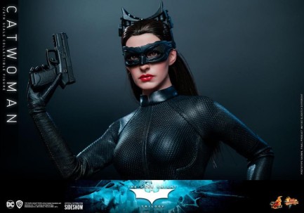 Hot Toys Catwoman Selina Kyle Sixth Scale Figure - 909931 - DC Comics / The Dark Knight Trilogy - MMS627 - Thumbnail