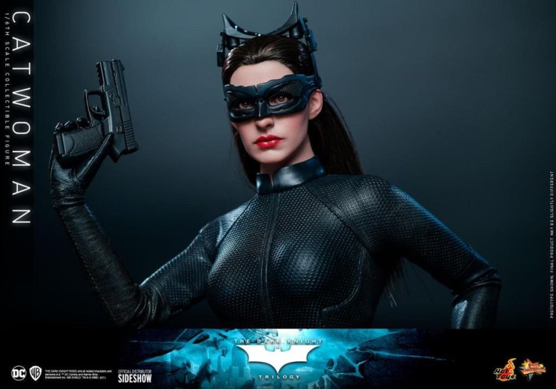 Hot Toys Catwoman Selina Kyle Sixth Scale Figure - 909931 - DC Comics / The Dark Knight Trilogy - MMS627