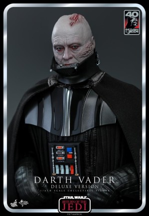 Hot Toys Darth Vader ROTJ 40th Anniv. (Deluxe Version) Sixth Scale Figure MMS700 9122322 - Thumbnail