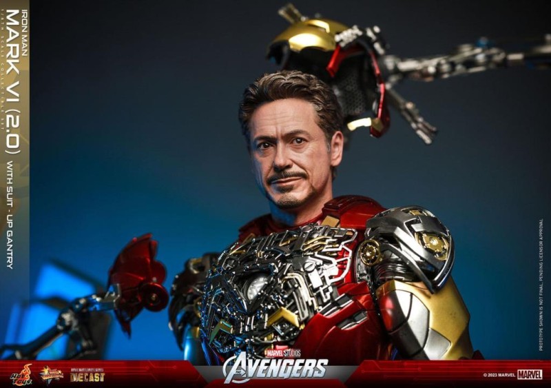 Hot Toys Iron Man Mark VI (2.0) with Suit-Up Gantry Diecast Deluxe Edition Sixth Scale Figure Set 9121032 MMS688D53 (ÖN SİPARİŞ)