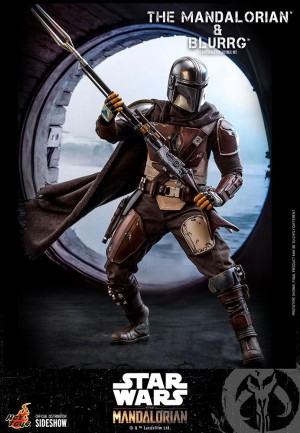 Hot Toys Mandalorian & Blurrg Sixth Scale Figure Set - 908287 - TMS46 - Star Wars / The Mandalorian - Thumbnail