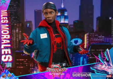 Hot Toys Miles Morales (Spider-Verse) Sixth Scale Figure 906026 MMS567 - Marvel Comics / Into the Spider-Verse - Thumbnail