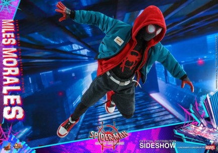 Hot Toys Miles Morales (Spider-Verse) Sixth Scale Figure 906026 MMS567 - Marvel Comics / Into the Spider-Verse - Thumbnail