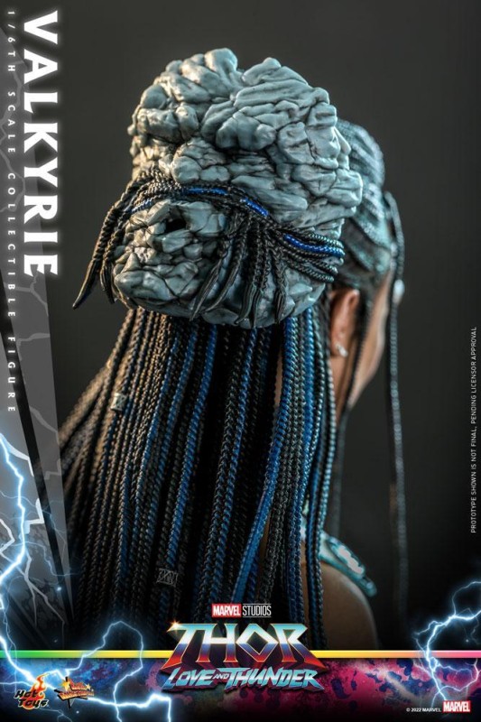 Hot Toys Valkyrie Sixth Scale Figure 911757 MMS673 Marvel Comics / Thor Love and Thunder