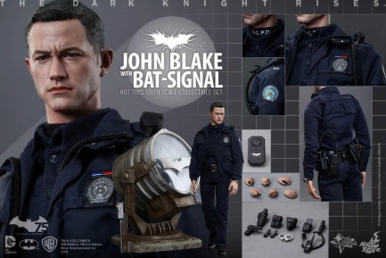 Hot Toys John Blake With Bat Signal Sixth Scale Figure Set - Thumbnail