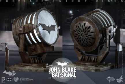 Hot Toys John Blake With Bat Signal Sixth Scale Figure Set - Thumbnail