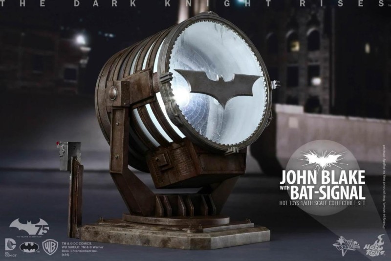 Hot Toys John Blake With Bat Signal Sixth Scale Figure Set