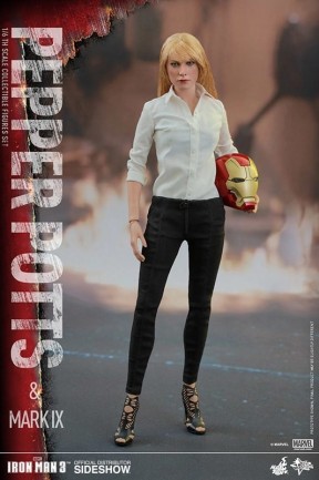 Hot Toys Pepper Potts and Mark IX Sixth Scale Figure Set - Thumbnail