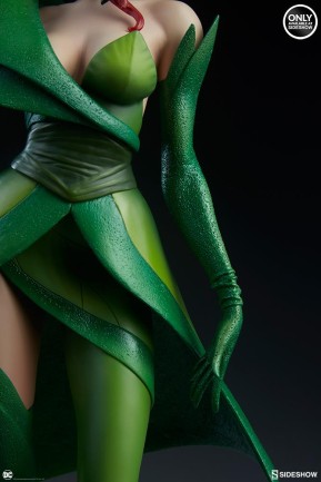 Sideshow Collectibles Poison Ivy Stanley ' Artgerm ' Lau Statue - Thumbnail