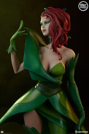 Sideshow Collectibles Poison Ivy Stanley ' Artgerm ' Lau Statue - Thumbnail