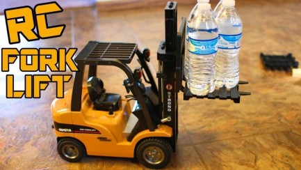 HUINA 1/10 Yüksek Kalite RC Model Dorseli Forklift Uzaktan Kumandalı Metal İş Makinası - 2.4G 10 Kanal Full Fonksiyon Sesli ve Işıklı - 1576 - Thumbnail