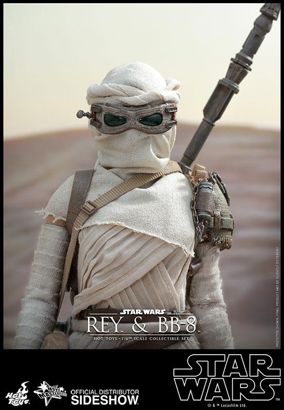 Hot Toys Rey & BB-8 Sixth Scale Figure Set