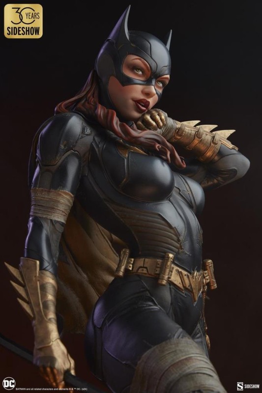 Sideshow Collectibles Batgirl Premium Format Figure 300854 DC Comics / Bat-Familt Collection (ÖN SİPARİŞ)