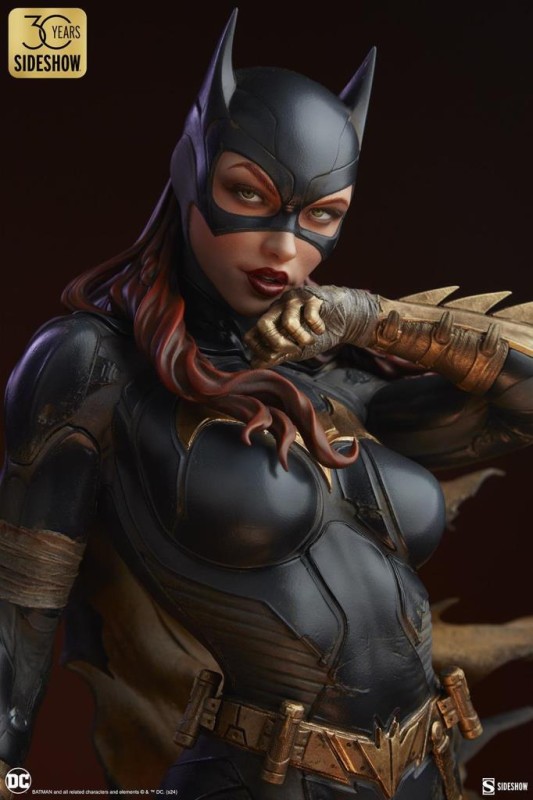 Sideshow Collectibles Batgirl Premium Format Figure 300854 DC Comics / Bat-Familt Collection (ÖN SİPARİŞ)