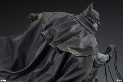 Sideshow Collectibles Batman Gotham by Gaslight Premium Format Figure 300804 - Thumbnail