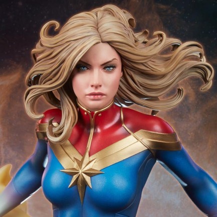 Sideshow Collectibles - Sideshow Collectibles Captain Marvel Premium Format Figure - 300799 - Marvel Comics / Carol Danvers (ÖN SİPARİŞ)