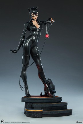 Sideshow Collectibles Catwoman ( Ruby Necklace ) Premium Format Figure 300787 / Dc Comics / Selina Kyle - Thumbnail