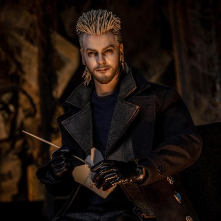 Sideshow Collectibles - Sideshow Collectibles David Sixth Scale Figure 100477 The Lost Boys / Sideshow Horror Classics (ÖN SİPARİŞ)