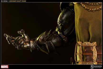 Sideshow Collectibles Dr. Doom Legendary Scale Figure - Thumbnail