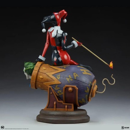 Sideshow Collectibles Harley Quinn and The Joker Diorama - 200575 - Thumbnail