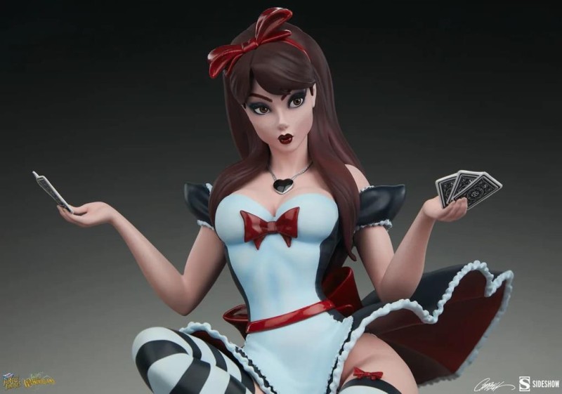 Sideshow Collectibles JSC Alice in Wonderland Game of Hearts Edition Statue - 2005062