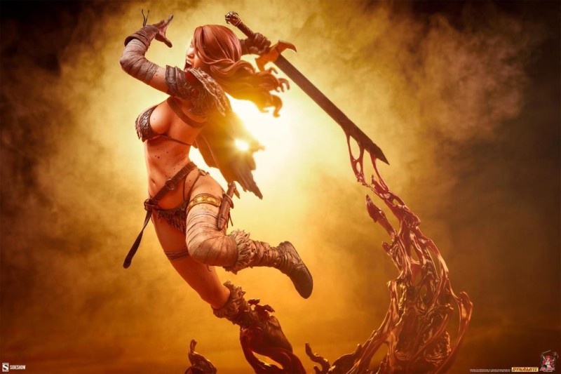 Sideshow Collectibles Red Sonja: A Savage Sword Premium Format Figure 300813 Dynamite / Red Sonja (ÖN SİPARİŞ)