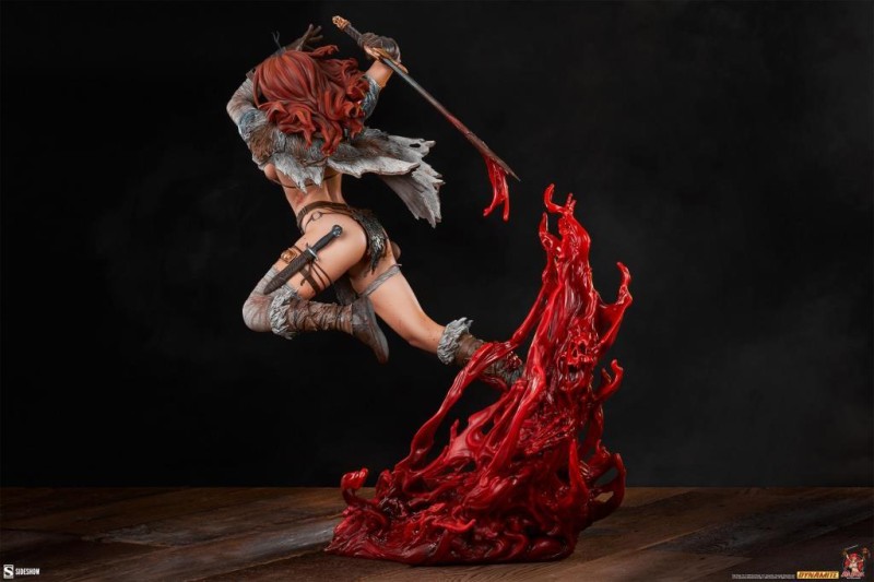 Sideshow Collectibles Red Sonja: A Savage Sword Premium Format Figure 300813 Dynamite / Red Sonja (ÖN SİPARİŞ)