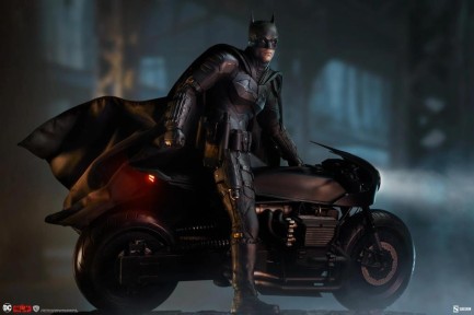 Sideshow Collectibles The Batman & Batcycle Premium Format Figure - 300819 - DC Comics / The Batman 2022 / Robert Pattinson - Thumbnail