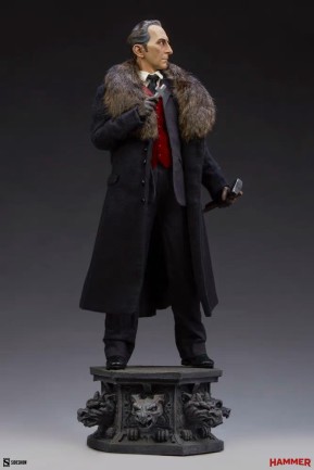 Sideshow Collectibles Van Helsing Premium Format Figure 300376 Horror Classics / Dracula (1958) / Peter Cushing - Thumbnail