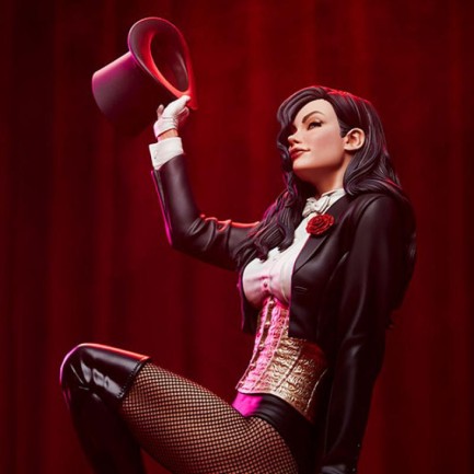 Sideshow Collectibles - Sideshow Collectibles Zatanna Premium Format Figure - 300802 - DC Comics / Zatanna Zatara / “Gnirb emoh eht cigam”