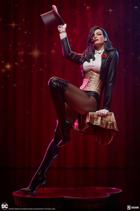 Sideshow Collectibles Zatanna Premium Format Figure - 300802 - DC Comics / Zatanna Zatara / “Gnirb emoh eht cigam”