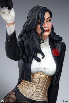 Sideshow Collectibles Zatanna Premium Format Figure - 300802 - DC Comics / Zatanna Zatara / “Gnirb emoh eht cigam” - Thumbnail