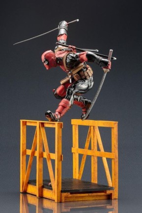 Kotobukiya Super Deadpool ArtFX Statue - Thumbnail