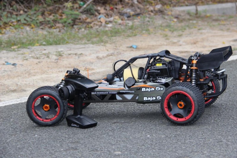 SY RACING 1/5 Baja 5B 30.5CC RTR Kurşunsuz Benzinli Uzaktan Kumandalı RC Arazi Model Araba 80+kmh 75CM Uzunluk Offroad Gri (Kullanıma Hazır)