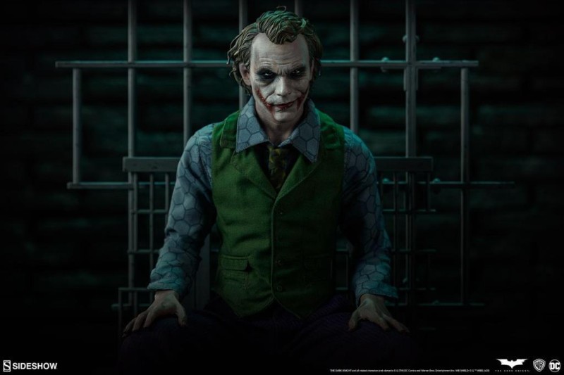 Sideshow Collectibles The Joker Exclusive Premium Format Figure 3007171 DC Comics / The Dark Knight ( TDK ) Heath Ledger